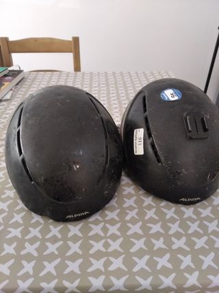 2 caschi da sci Alpina