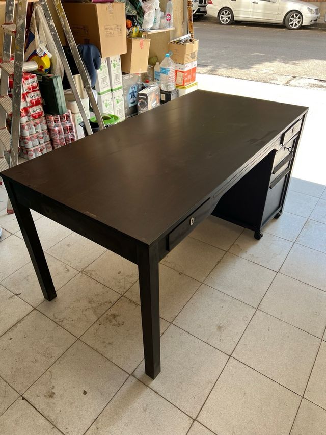 Escritorio 3 cajones - madera oscura