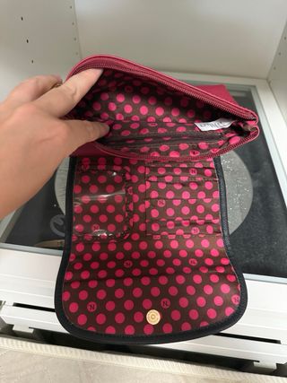 Estuche maquillaje Nicole Lee - Rojo y Blanco