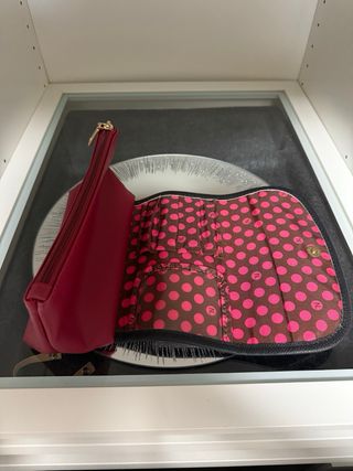 Estuche maquillaje Nicole Lee - Rojo y Blanco