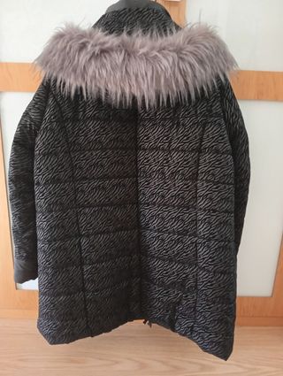 Abrigo acolchado negro-gris