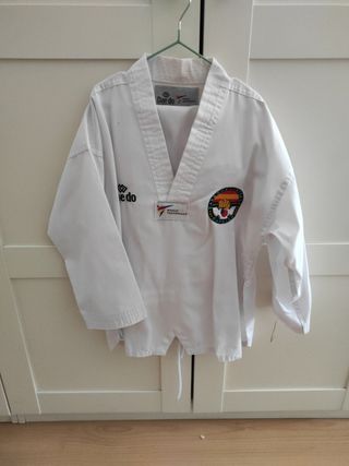 Traje Taekwondo Dae Do blanco talla 130 cms