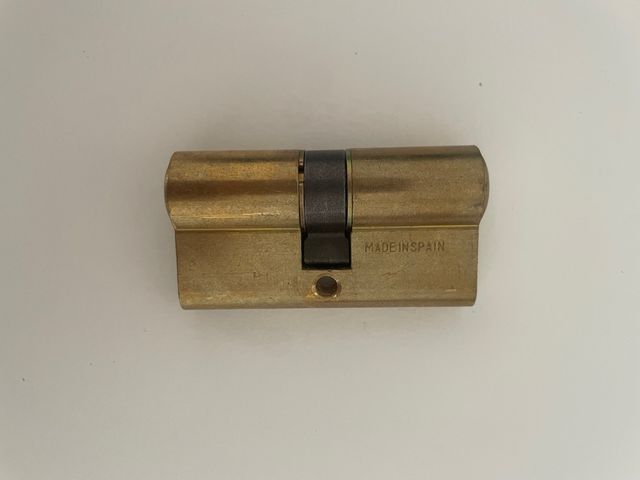 Cilindro puerta alta seguridad