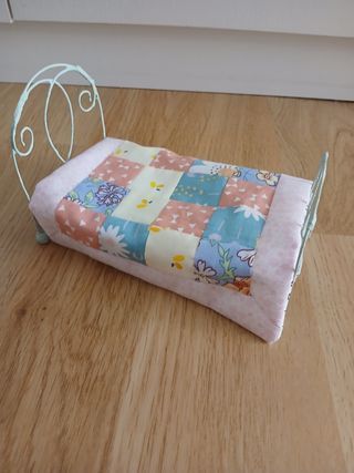 Mini-colcha patchwork muñecas