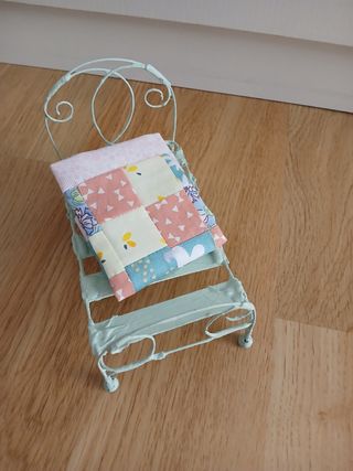 Mini-colcha patchwork muñecas