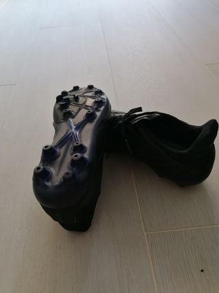 Botas fútbol niño talla 34