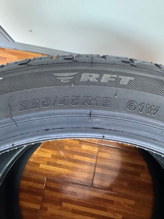 Neumáticos 225/45R18 Bridgestone 2 unid.