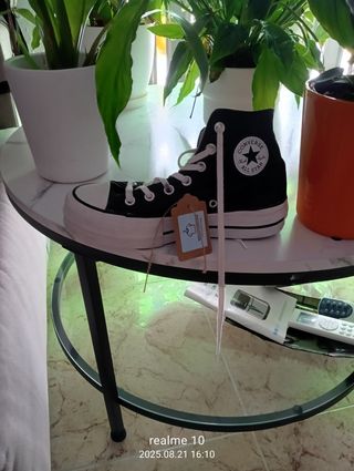Converse Chuck Taylor negras