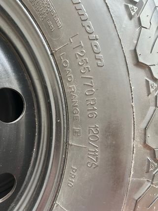 4 Llantas y neumáticos BFGoodrich All-Terrain T/A 