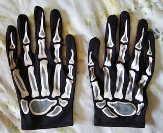 Guantes Halloween: Spiderman & esqueleto
