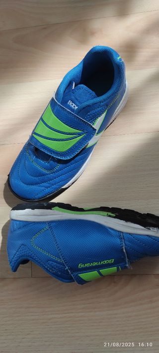 Zapatillas fútbol niño seminuevas Talla 32
