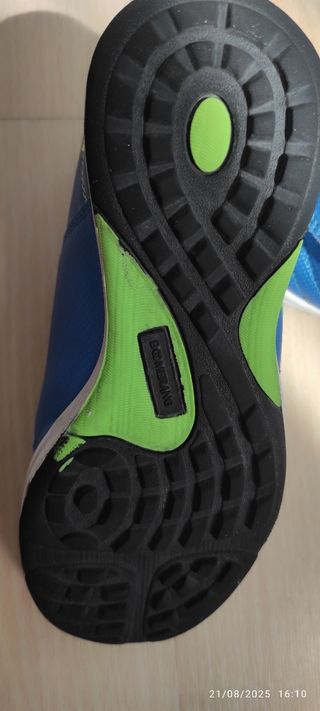 Zapatillas fútbol niño seminuevas Talla 32