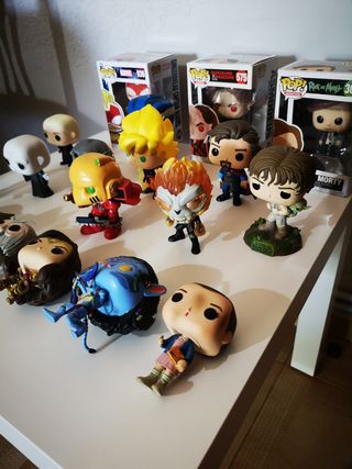 19 muñecos Funko Pop figuras