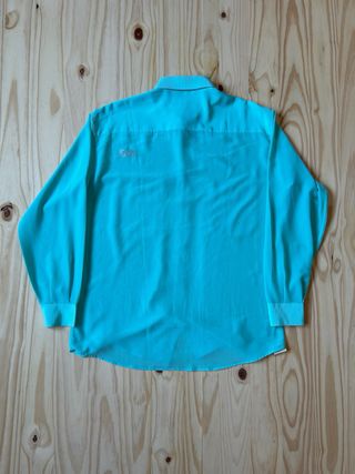 Camisa turquesa seda