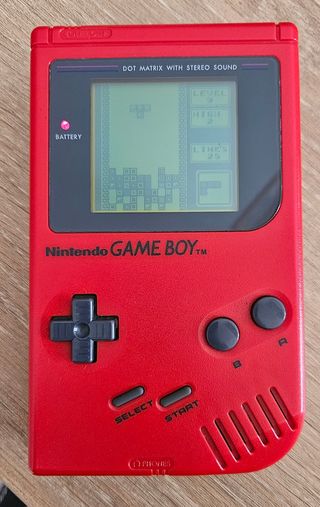 Game Boy Nintendo rosso