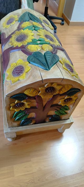 Baúl madera artesanal pintado a mano