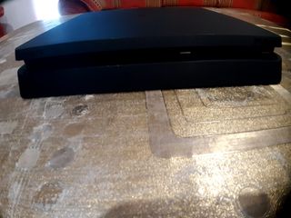 PS4 (PlayStation 4) Slim negra 1tb 