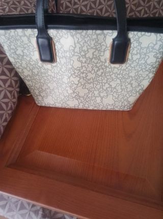 Bolso Tous beige y gris monedero a juego 