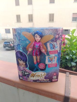 Bambola Winx Musa Magic Reveal