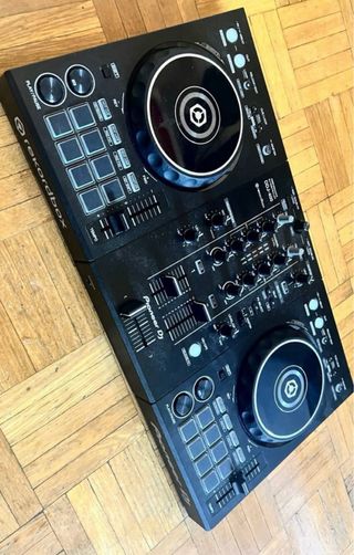 Pioneer DDJ-400 - Mesa de mezclas