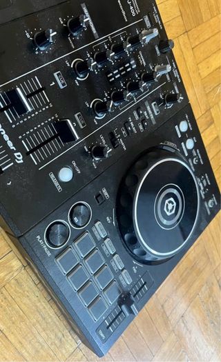 Pioneer DDJ-400 - Mesa de mezclas