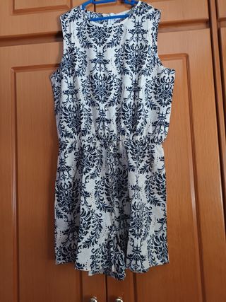 Mono blanco y azul estampado