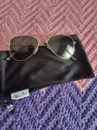 3 Gafas de  sol ovaladas doradas