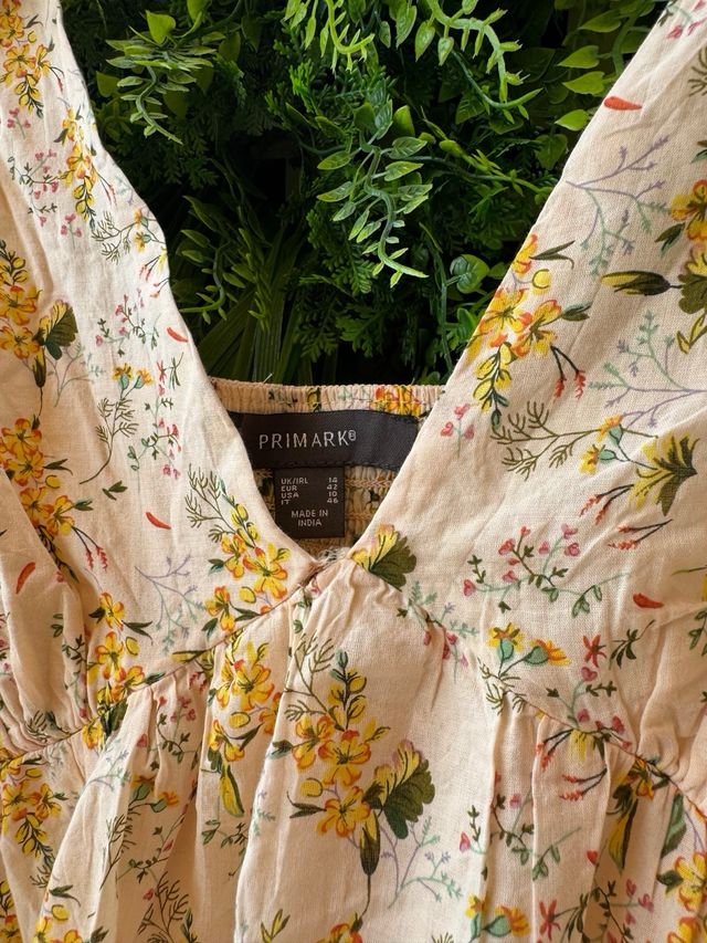 Vestido largo floral beige