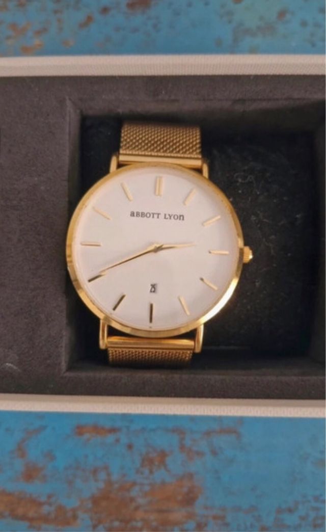 Reloj Abbott Lyon dorado - elegante