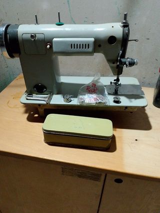 Máquina de coser Alfa cabezal- Antigua