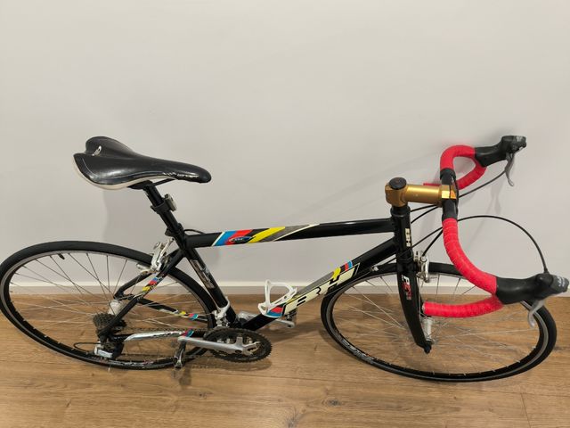 Bicicleta BH 551 carretera