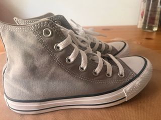 Converse grises altas