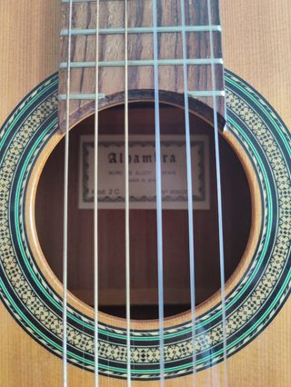 Guitarra clásica Alhambra 2C