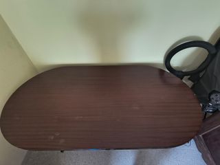 Mesa ovalada madera marrón