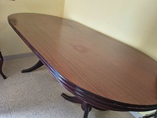 Mesa ovalada madera marrón