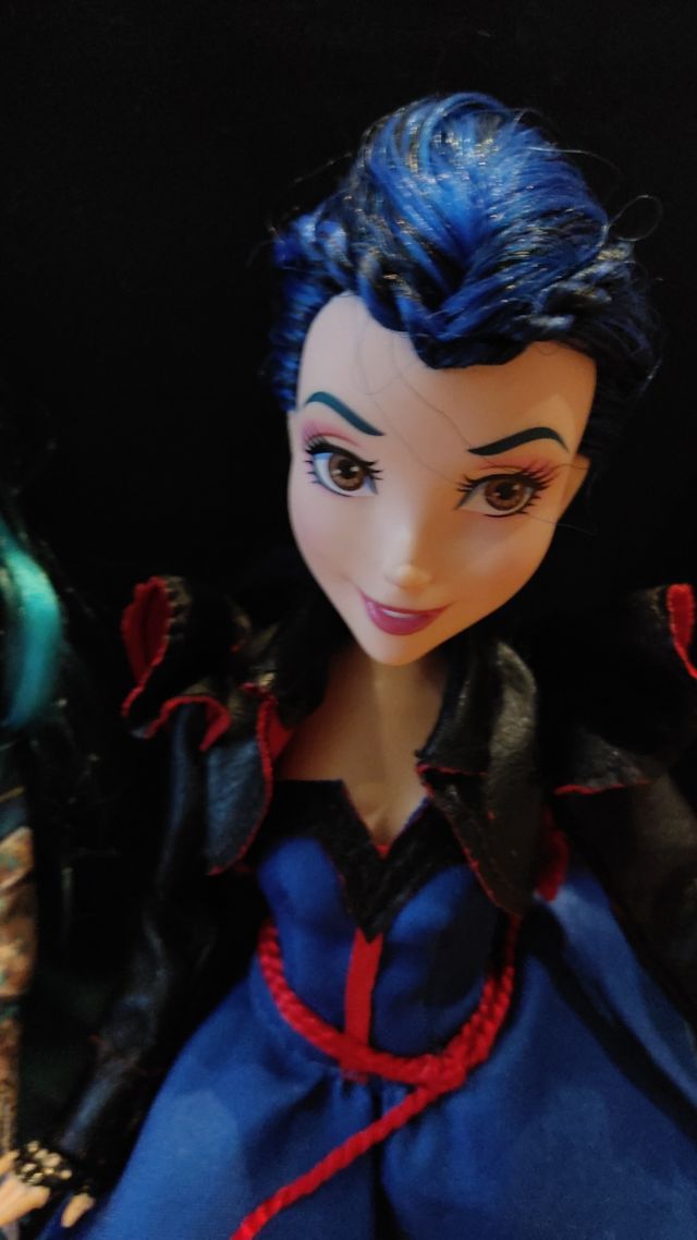 PACK 4 Muñecas Descendientes - Carlos, Evie, Uma A