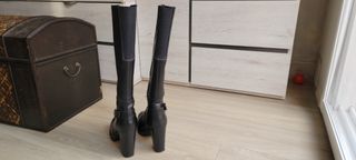Botas altas tacón cuero negras
