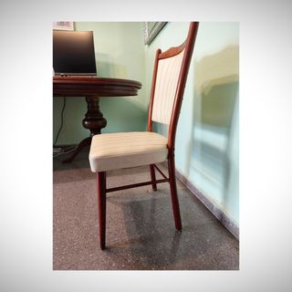 Silla vintage madera acolchada crema