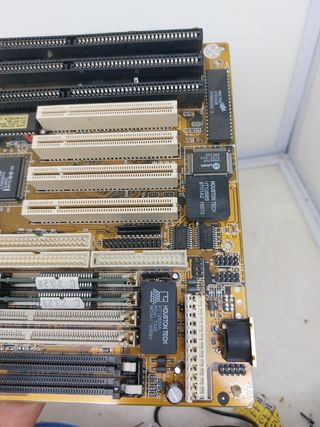 Placa base Intel antigua