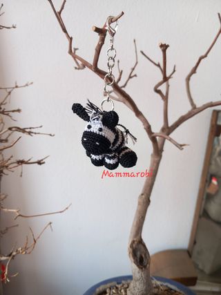 Portachiavi amigurumi zebra