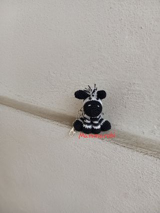 Portachiavi amigurumi zebra