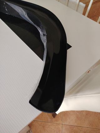 Alerón coche negro -