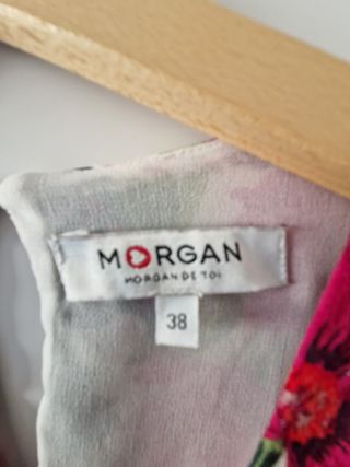 Mono corto floral rojo