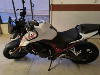 Honda CB750 Hornet  ( A2 )