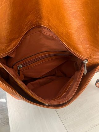 Bolso camel tachuelas