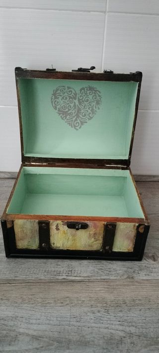 Baúl pequeño vintage
