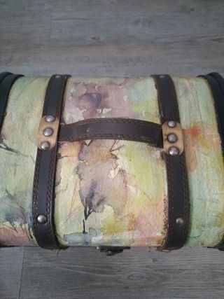 Baúl pequeño vintage