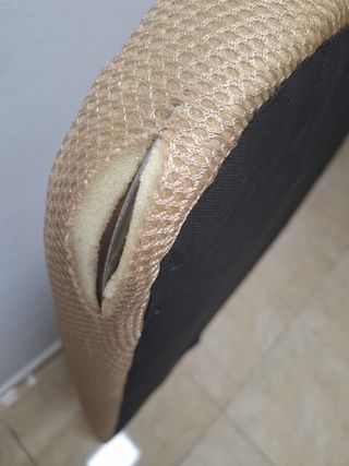 Base tapizada negra y beige