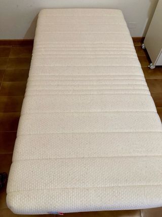 Cama y colchón 90cm Ecus Kids, somier y patas