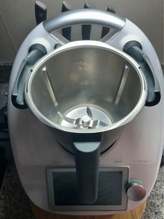 Thermomix TM6 + accesorios. Bolso